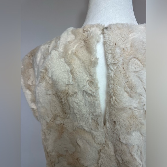 Anthropologie Maeve Leah Faux Fur Cropped Muscle Tee Size Small NWT - Picture 10 of 14